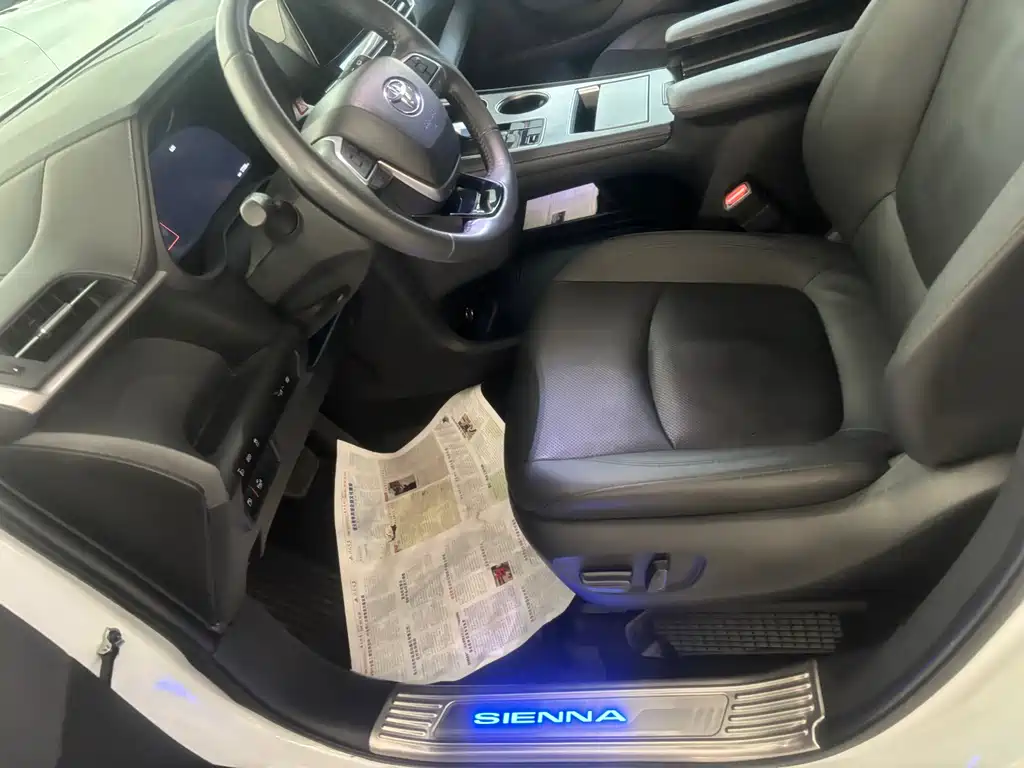 Toyota Sienna 2021 2.5L Luxury