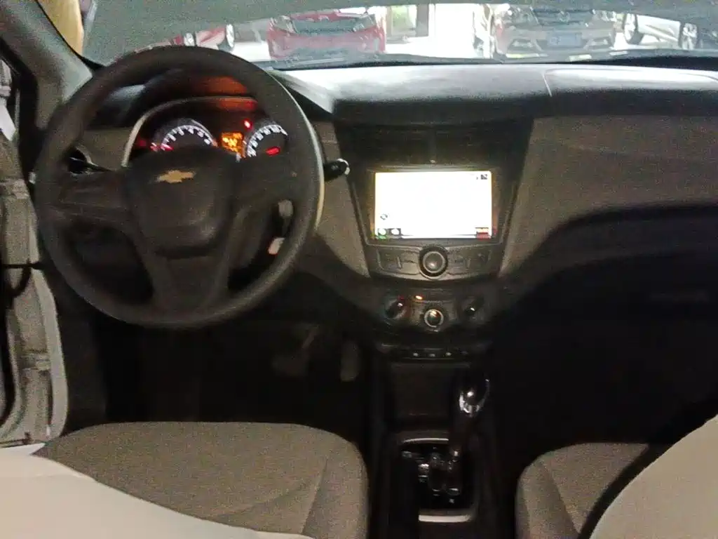 Chevrolet Sail — миниатюра 10