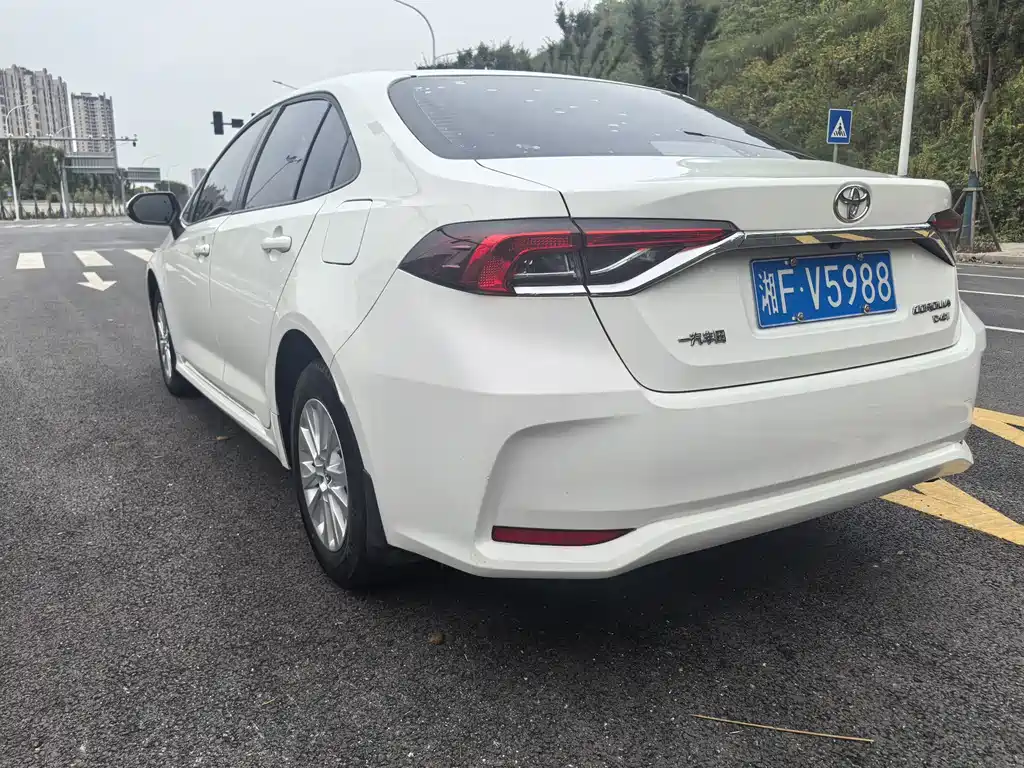 Toyota Corolla — миниатюра 7