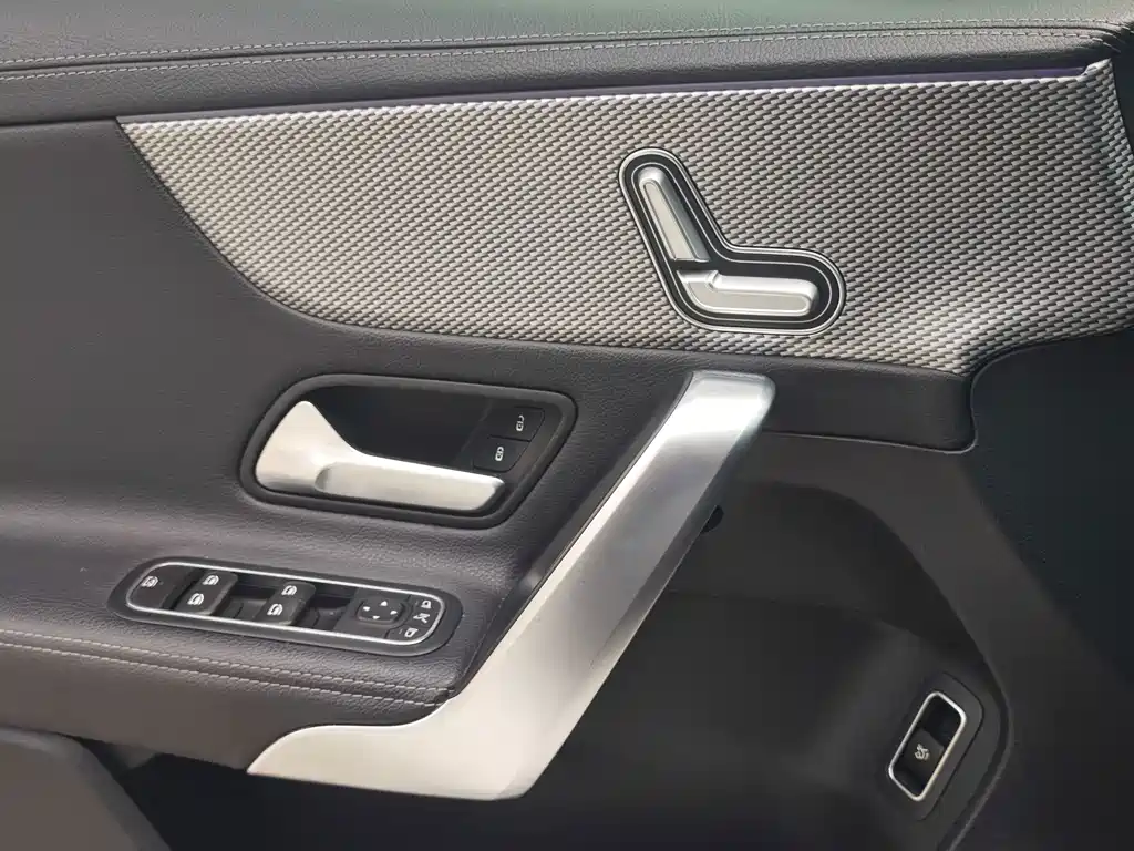 Mercedes-Benz A-Class — миниатюра 14