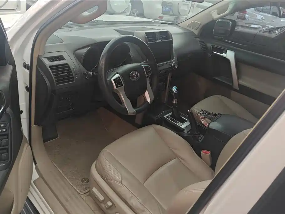Toyota Land Cruiser Prado 2010 4.0L AT TX