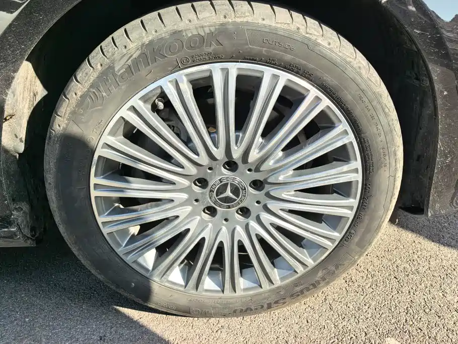 Mercedes-Benz E-Class — миниатюра 6