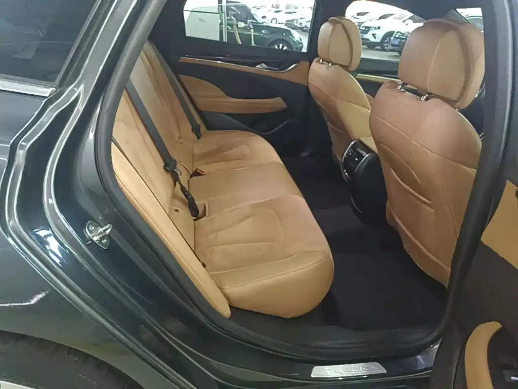Buick LaCrosse — миниатюра 17