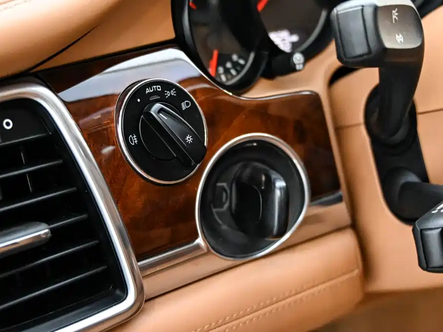 Porsche Panamera — миниатюра 18