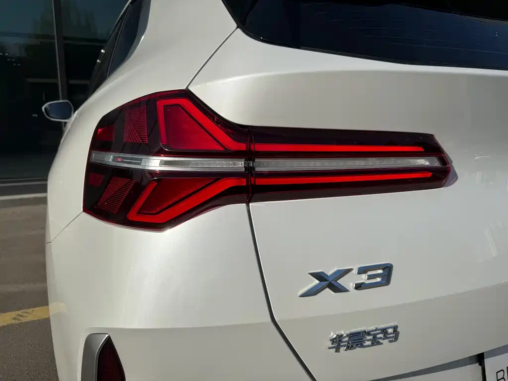 BMW X3 — миниатюра 11