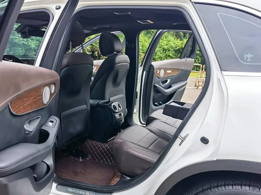 Mercedes-Benz GLC — миниатюра 10