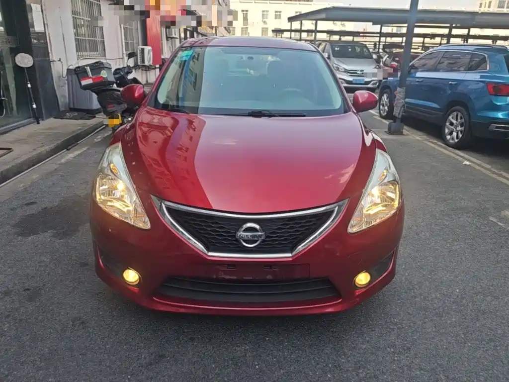 Nissan Tiida — миниатюра 3