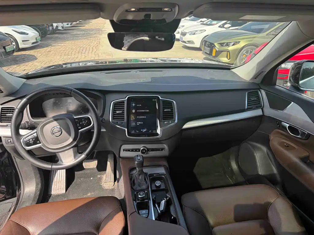 Volvo XC90 — миниатюра 6