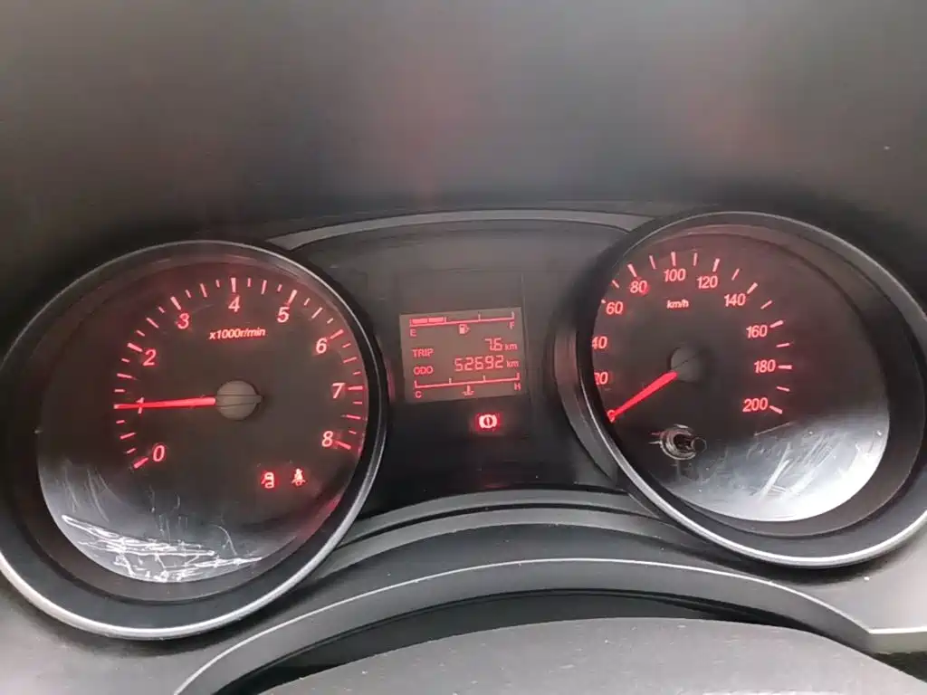 Wuling Hongguang — миниатюра 12