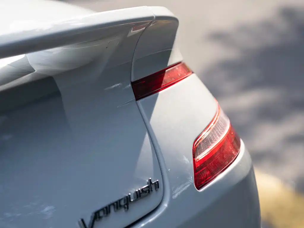 Aston Martin Vanquish — миниатюра 8