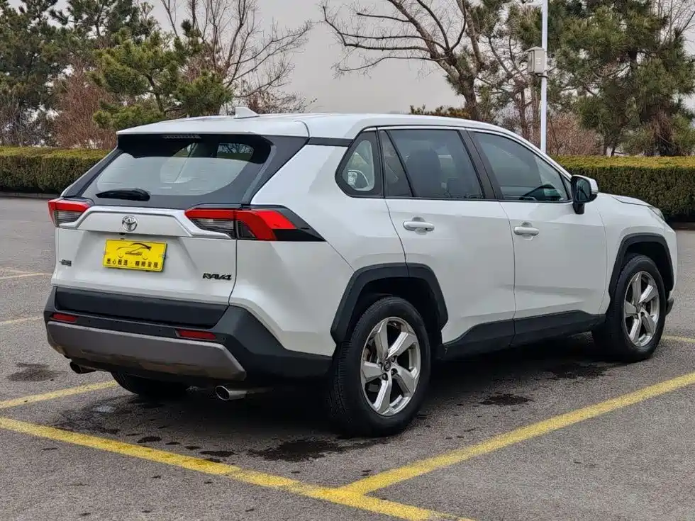 TOYOTA RAV4 RONGFANG