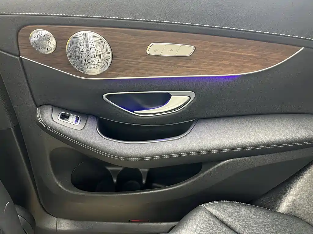 Mercedes-Benz GLC — миниатюра 34