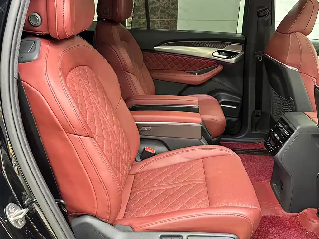 Audi Q6 — миниатюра 11