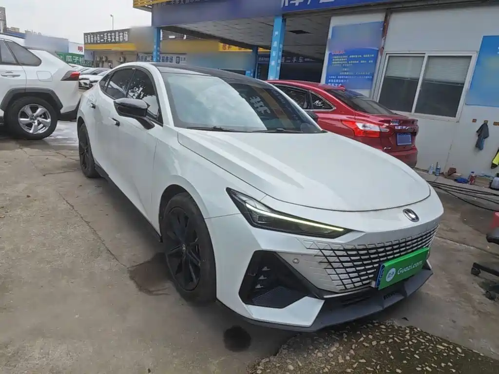 Changan UNI-V — миниатюра 4
