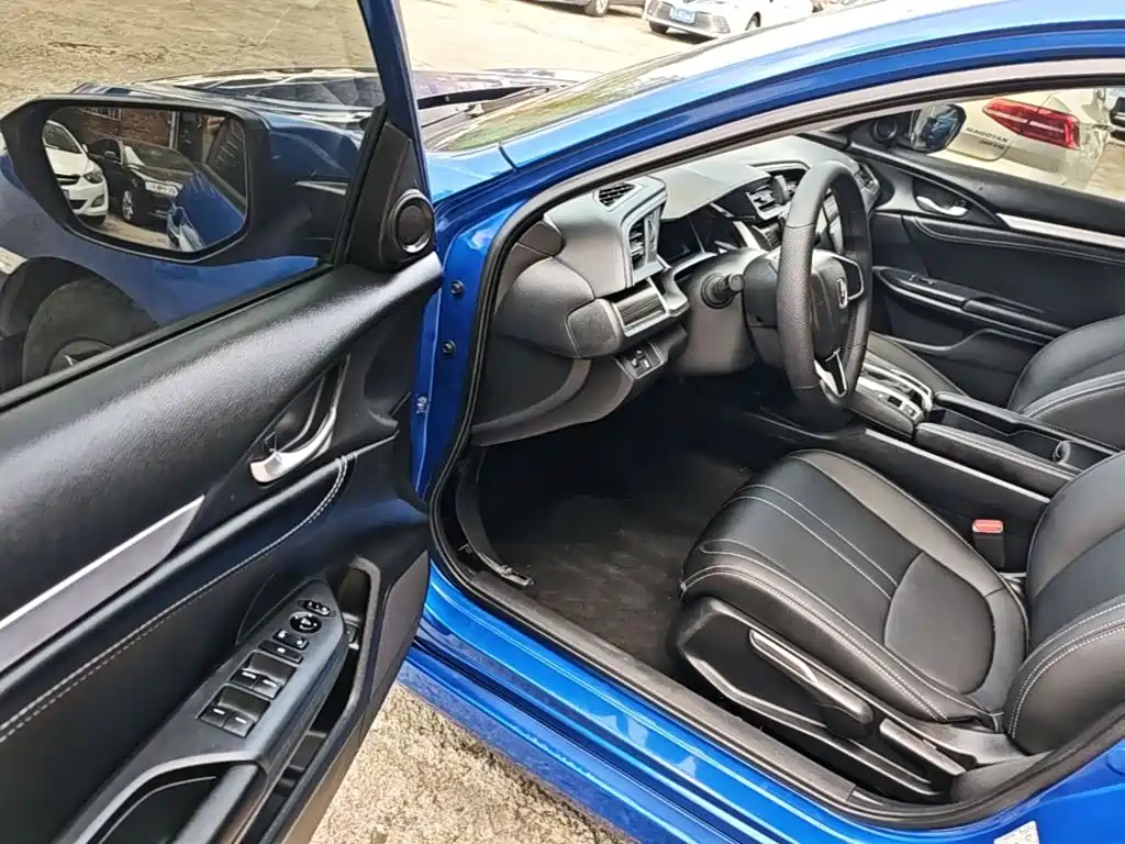 Honda Civic — миниатюра 16