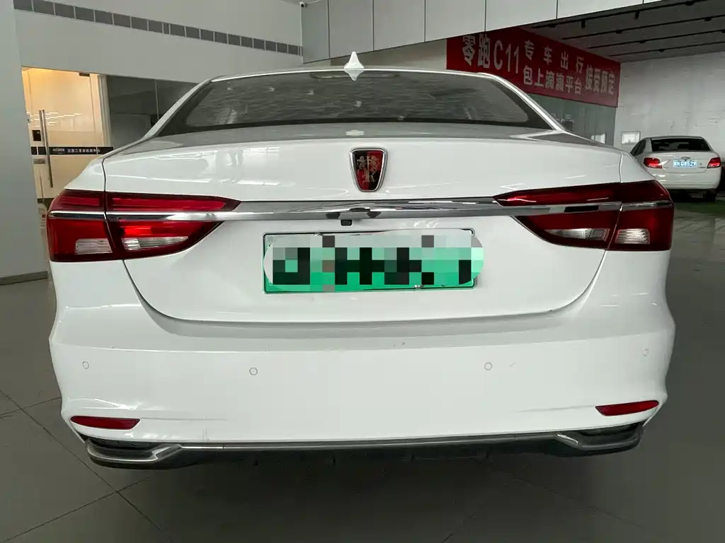 Roewe i6 New Energy — миниатюра 8