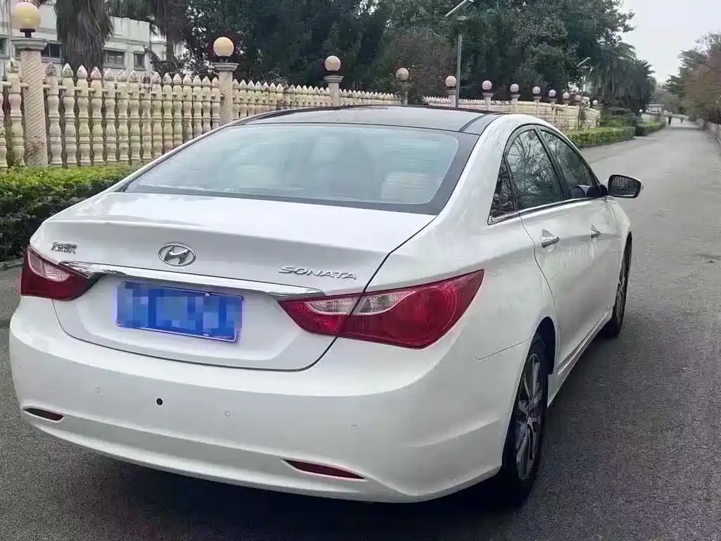 Hyundai Sonata — миниатюра 8