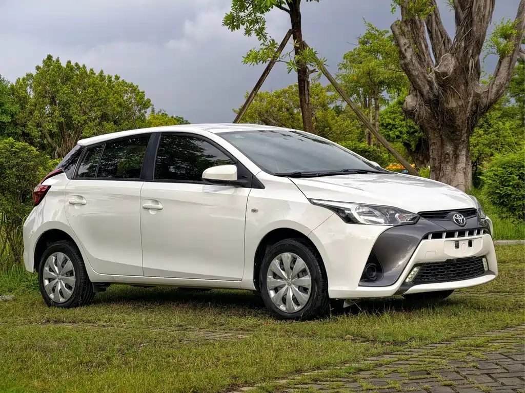Toyota Yaris L — миниатюра 4