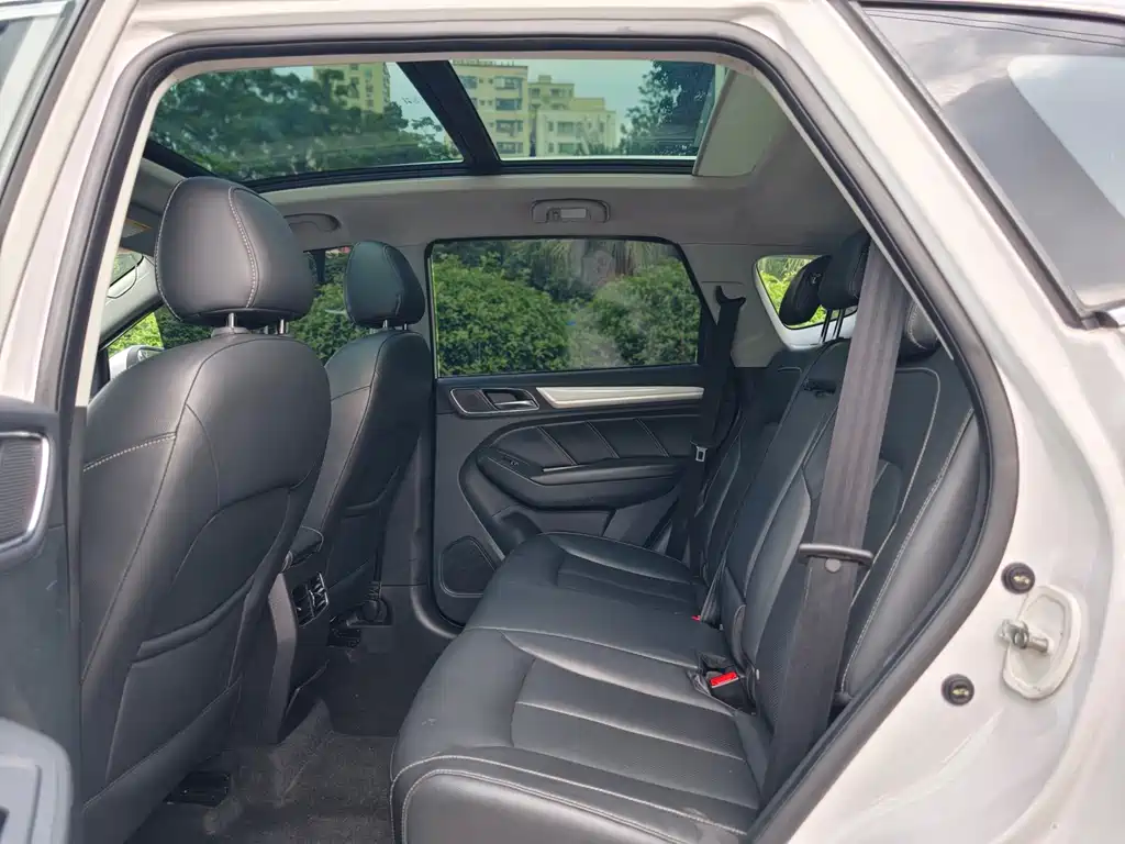 Roewe RX5 New Energy — миниатюра 9