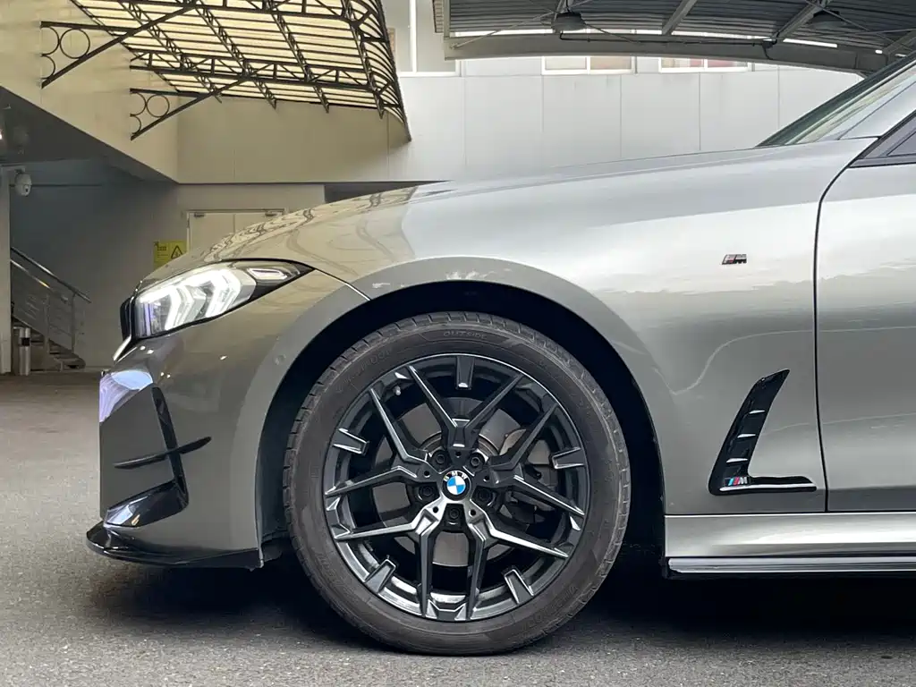 BMW 3 Series — миниатюра 3