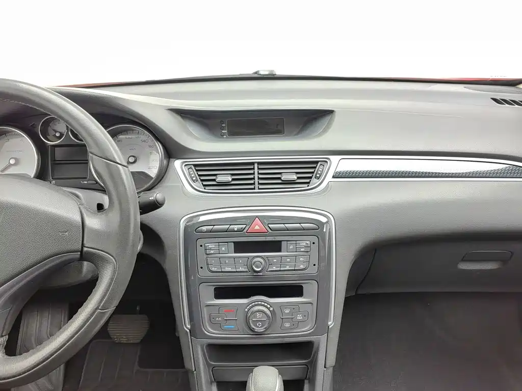 Peugeot 308 — миниатюра 12