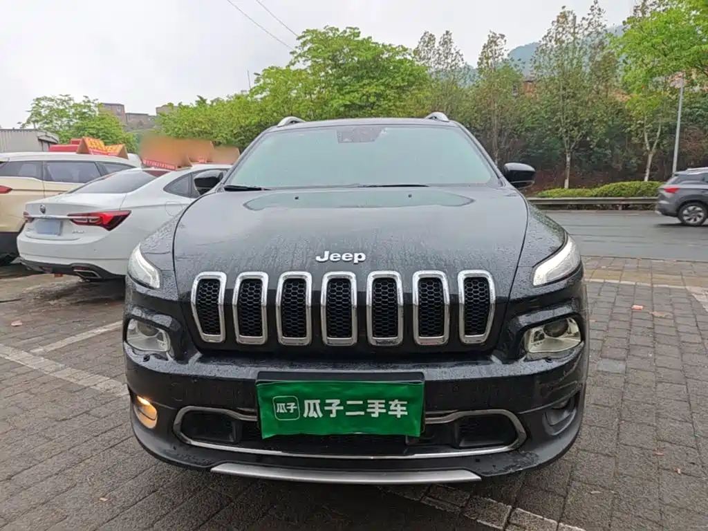 Jeep Cherokee — миниатюра 3