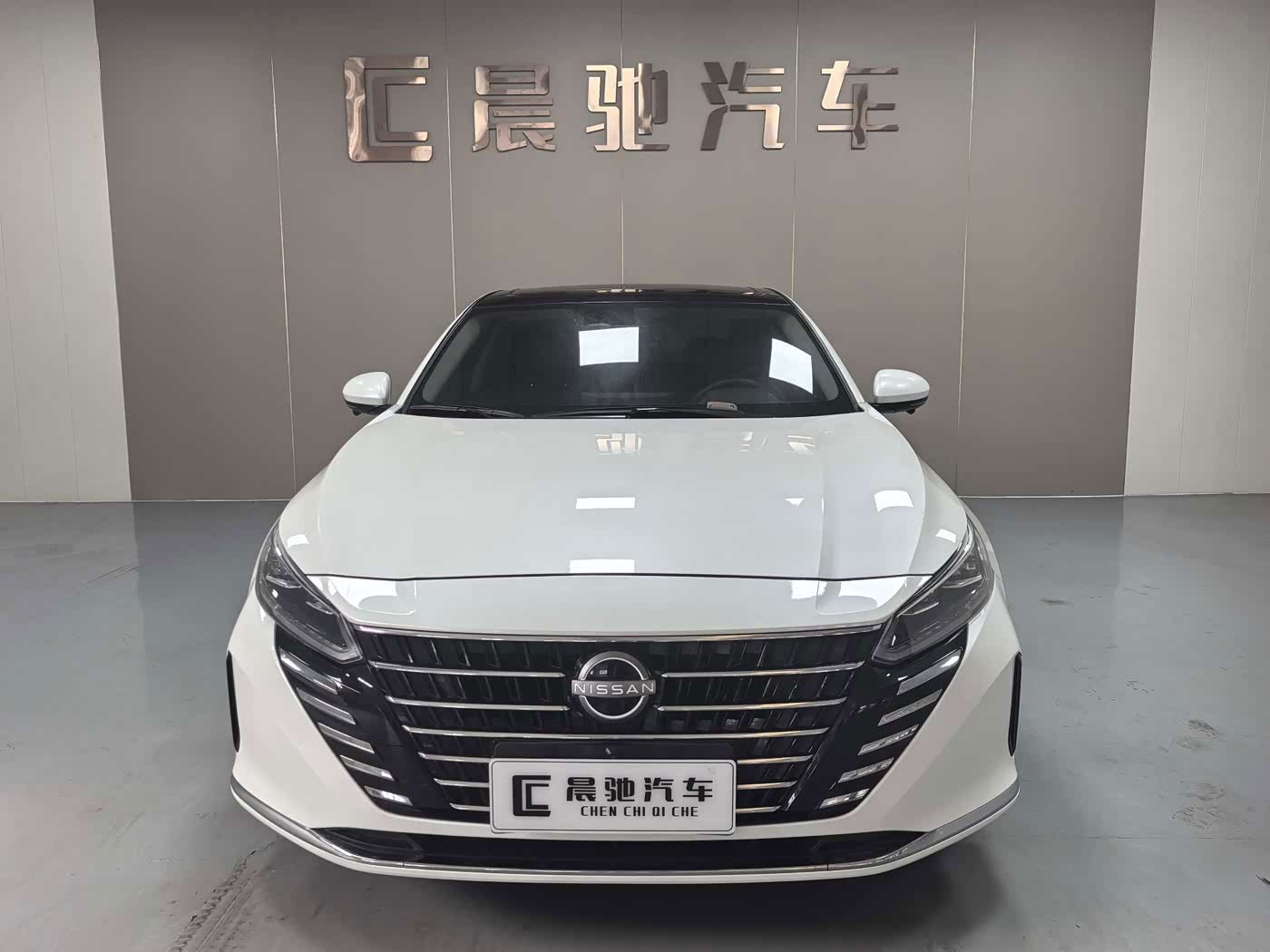 Nissan Teana 2.0 л 2023 г. Белый, пробег 22000 км