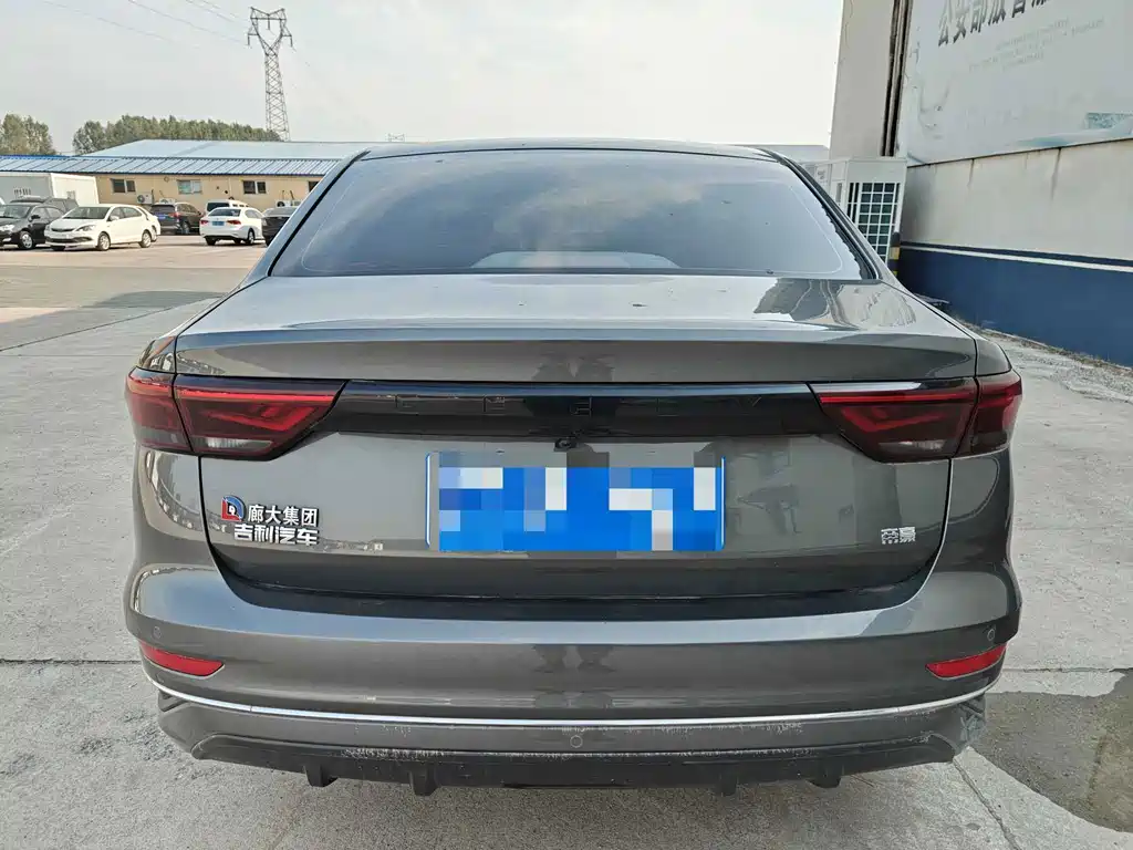 Geely Emgrand — миниатюра 5