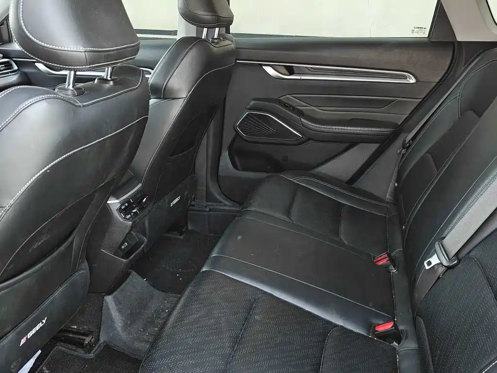 Geely Emgrand — миниатюра 9