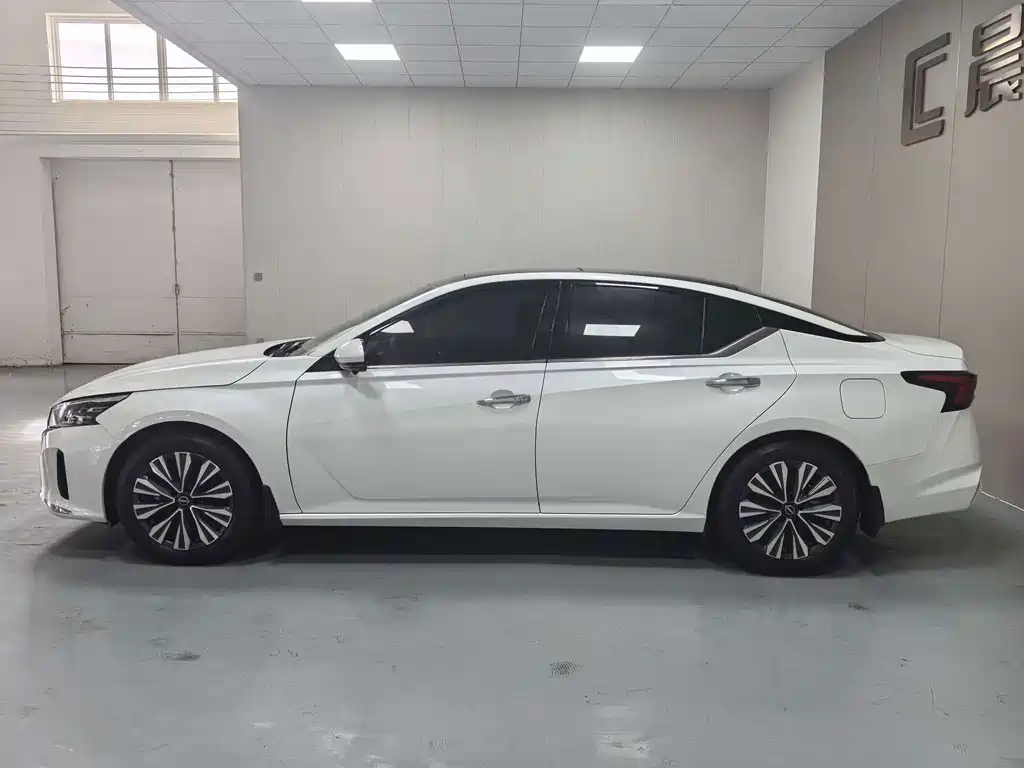 Nissan Teana — миниатюра 8