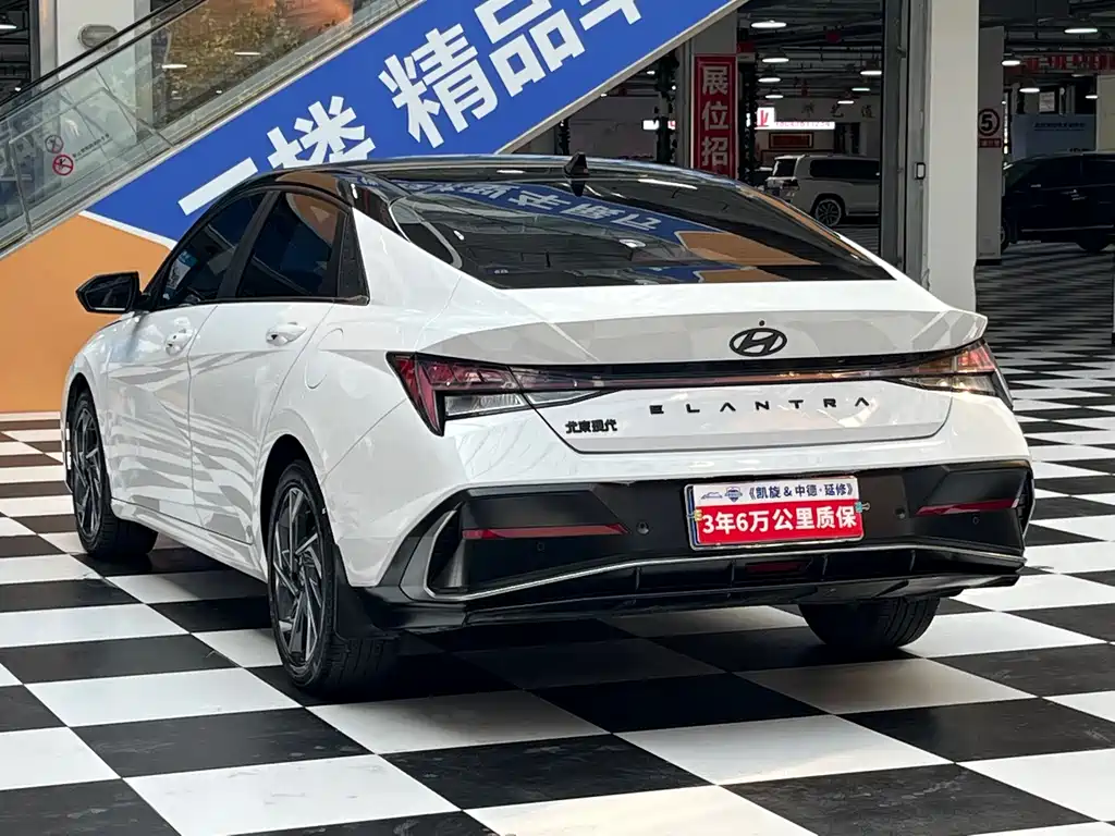 Hyundai Elantra — миниатюра 4