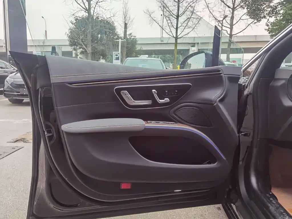 Mercedes-Benz EQS — миниатюра 15