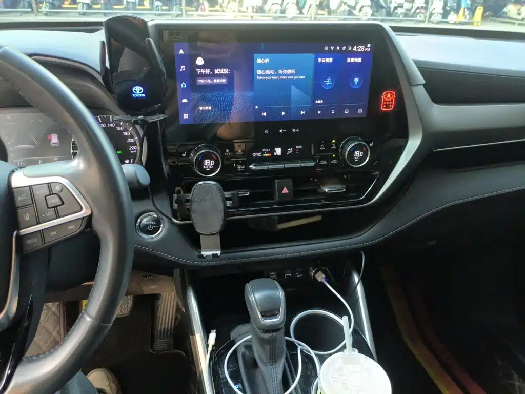 Toyota Highlander — миниатюра 9