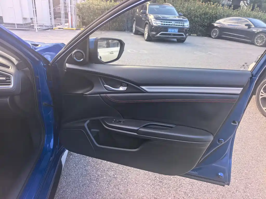 Honda Civic — миниатюра 8