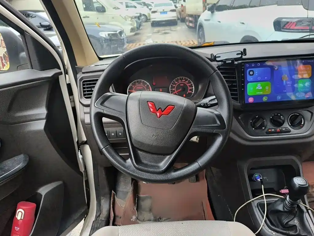 Wuling Hongguang V — миниатюра 3