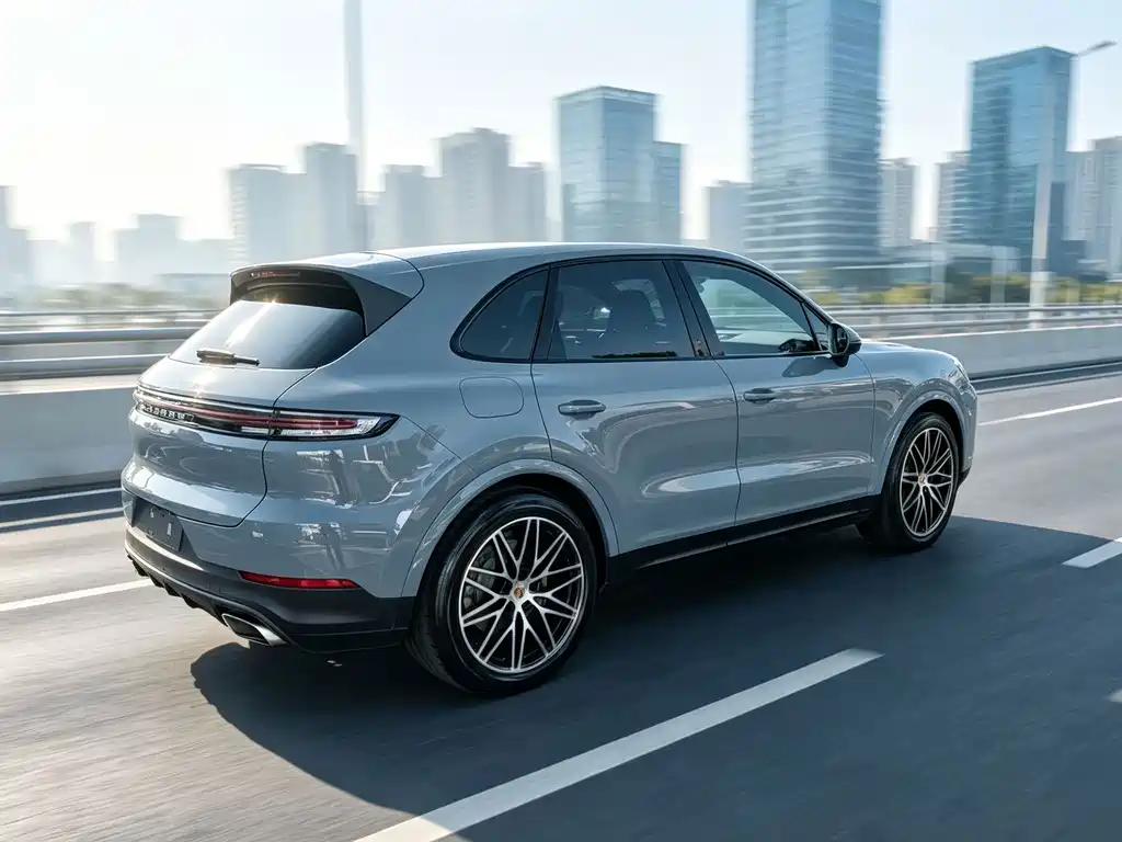 Porsche Cayenne — миниатюра 15