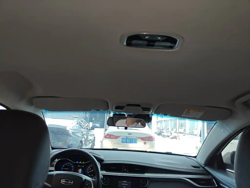 Geely Emgrand — миниатюра 14