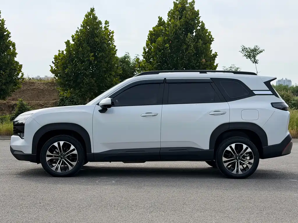 Wuling Xingguang 560 New Energy — миниатюра 4