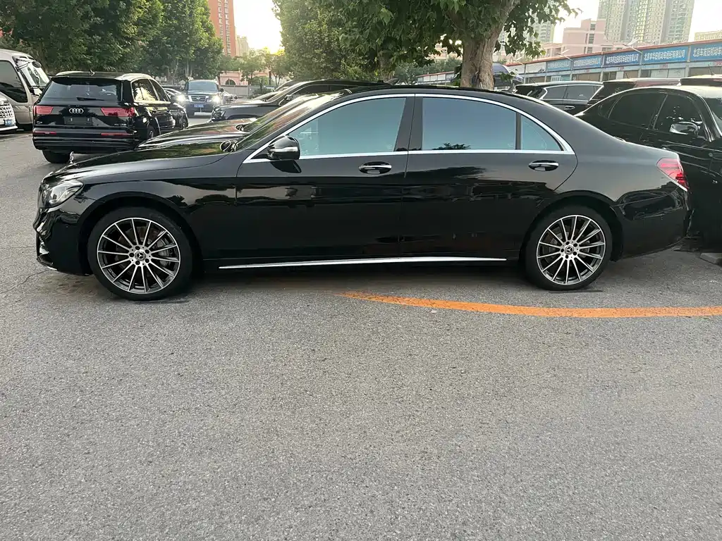 Mercedes-Benz S-Class — миниатюра 2