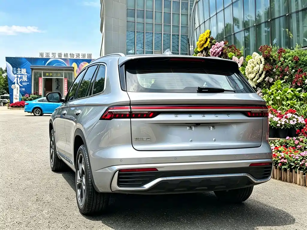 Geely Xingyue L — миниатюра 13