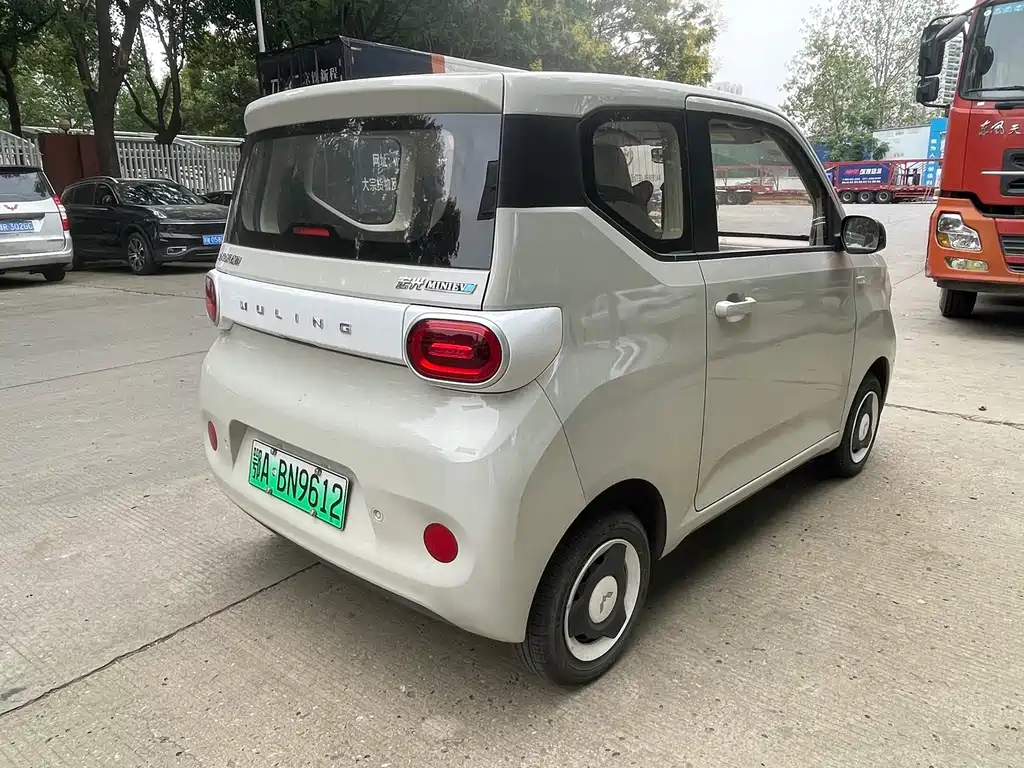 Wuling MINIEV — миниатюра 7