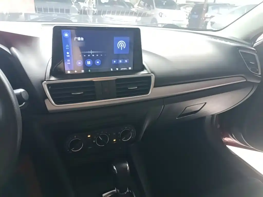 Mazda 3 Axela — миниатюра 10