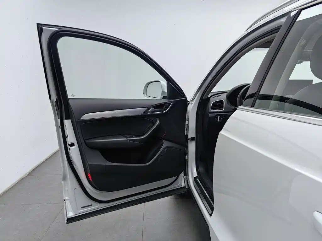 Audi Q3 — миниатюра 8