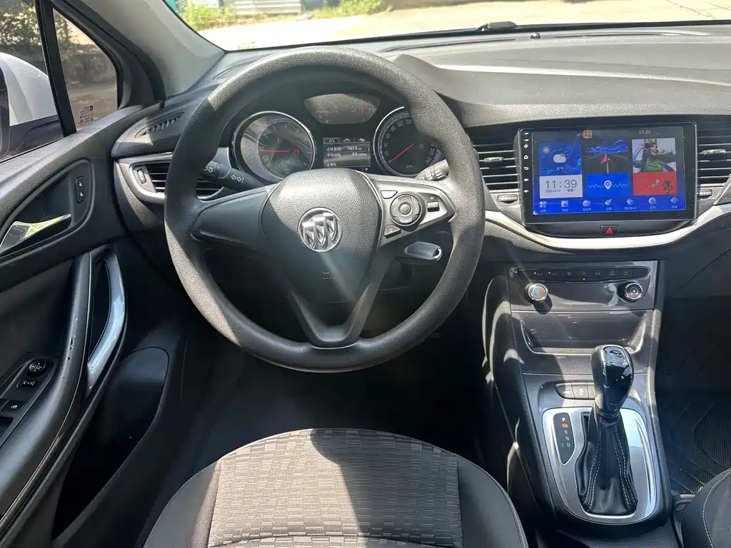 Buick Verano — миниатюра 9