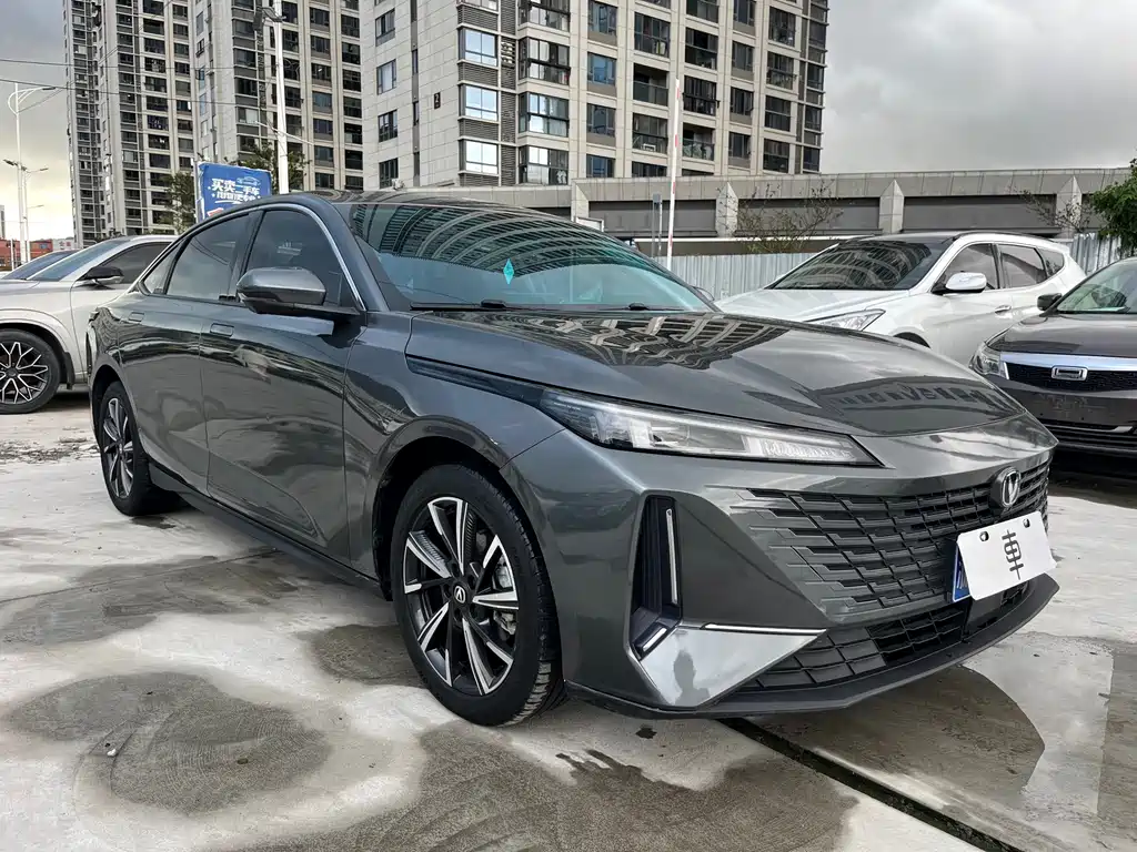 Changan Yida — миниатюра 3
