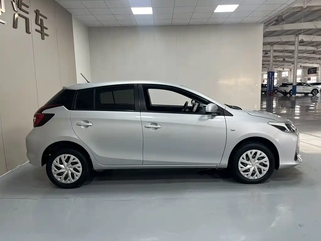 Toyota Vios FS — миниатюра 7
