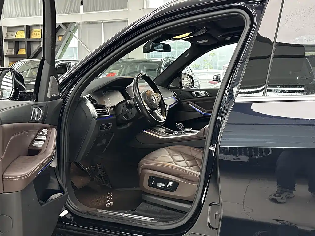 BMW X5 — миниатюра 7