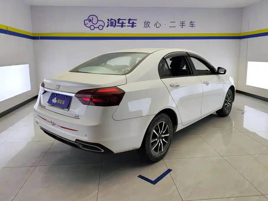 Geely Emgrand — миниатюра 3