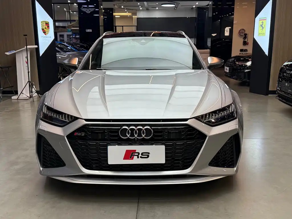 AUDI  RS 6