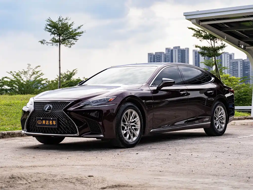 Lexus LS